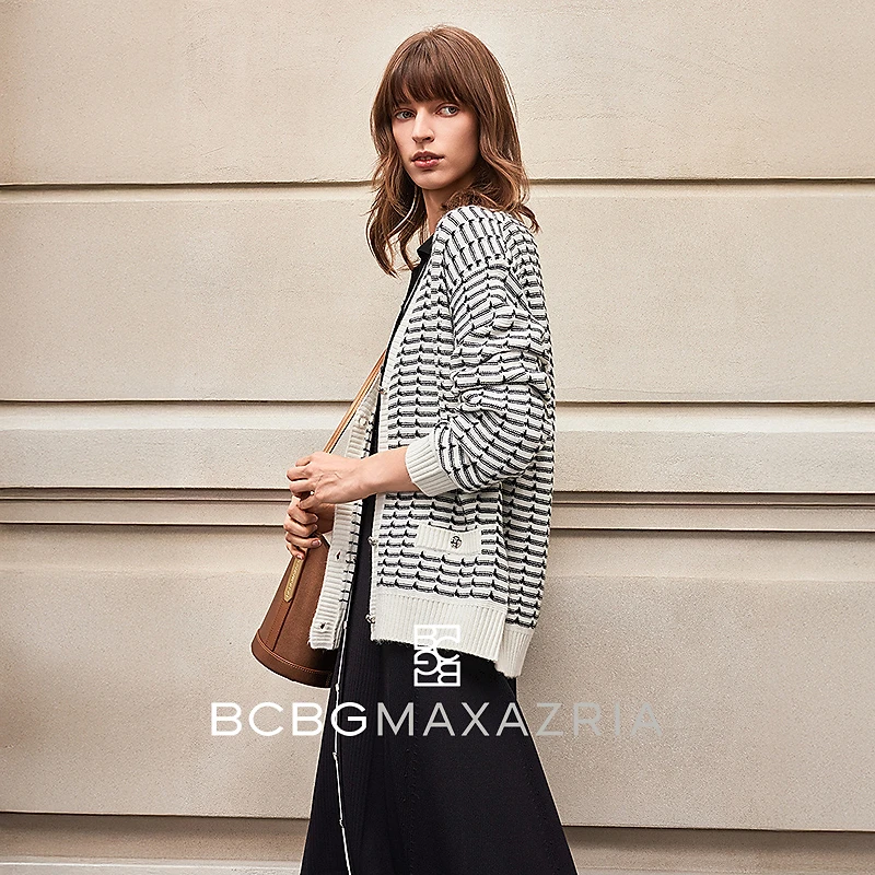 BCBGMAXAZRIA金属扣饰线性语言女式针织外套出游服装BMQ07BZ5230