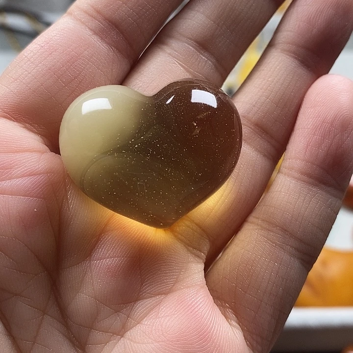 裸石琥珀未镶嵌琥珀蜜蜡爱心