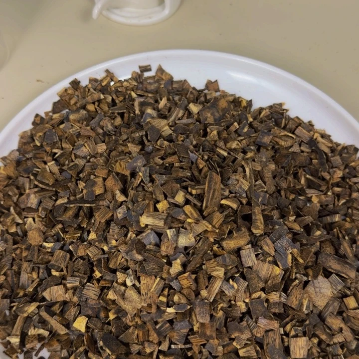 艾***忆沉香沉香碎屑金沙叶醇化碎料100克