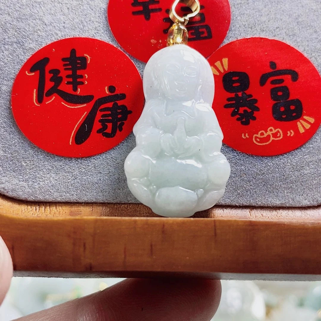 颈饰未镶嵌翡翠配绳