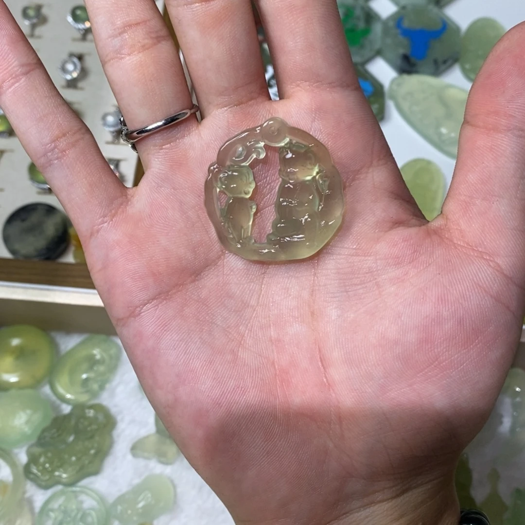 岫玉未镶嵌吊坠(不含链)