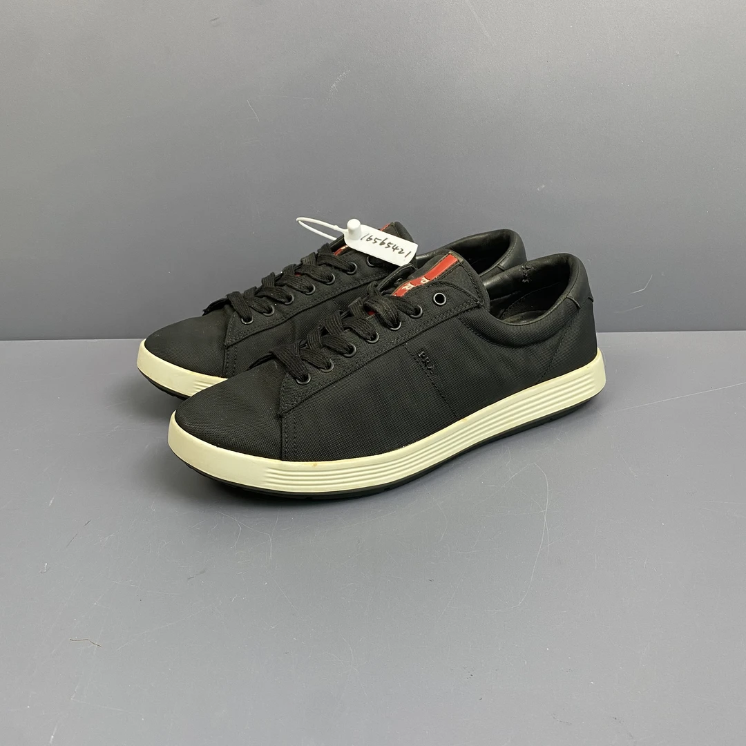 95新 Prada/普拉达 40.5码 prada黑白板鞋 logo小瑕疵 260