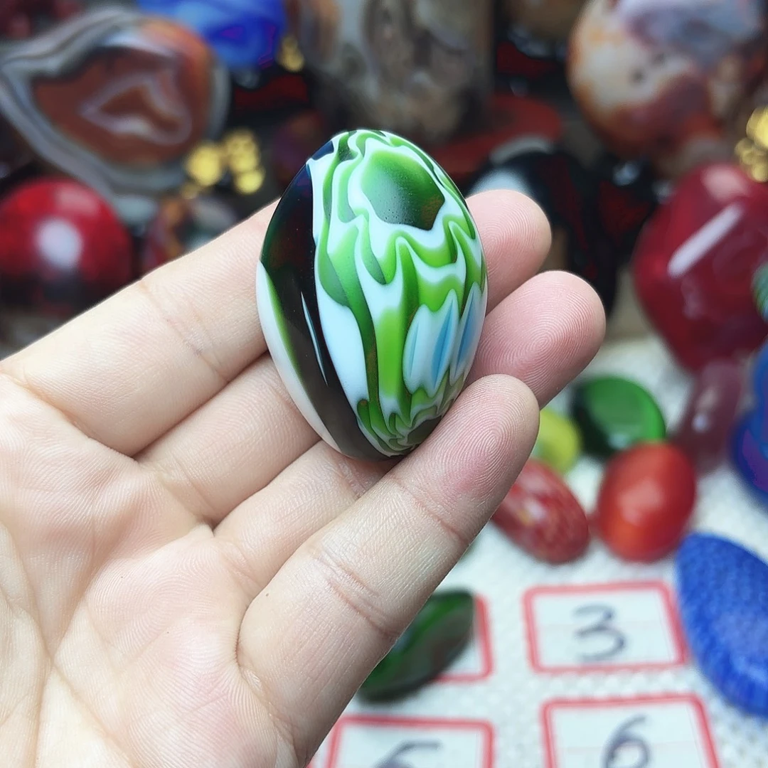 东***败玛瑙/玉髓未镶嵌珠宝半成品