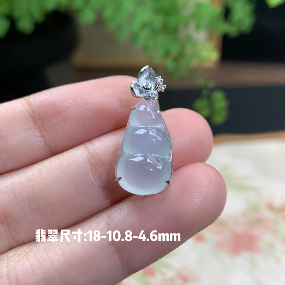 仙子翡翠18k金镶嵌冰种起光冰亮福豆吊坠缅甸翡翠A货锁骨链冰透