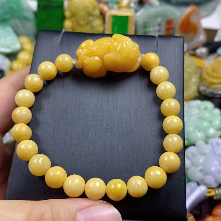 翡翠吊坠(赠链)未镶嵌