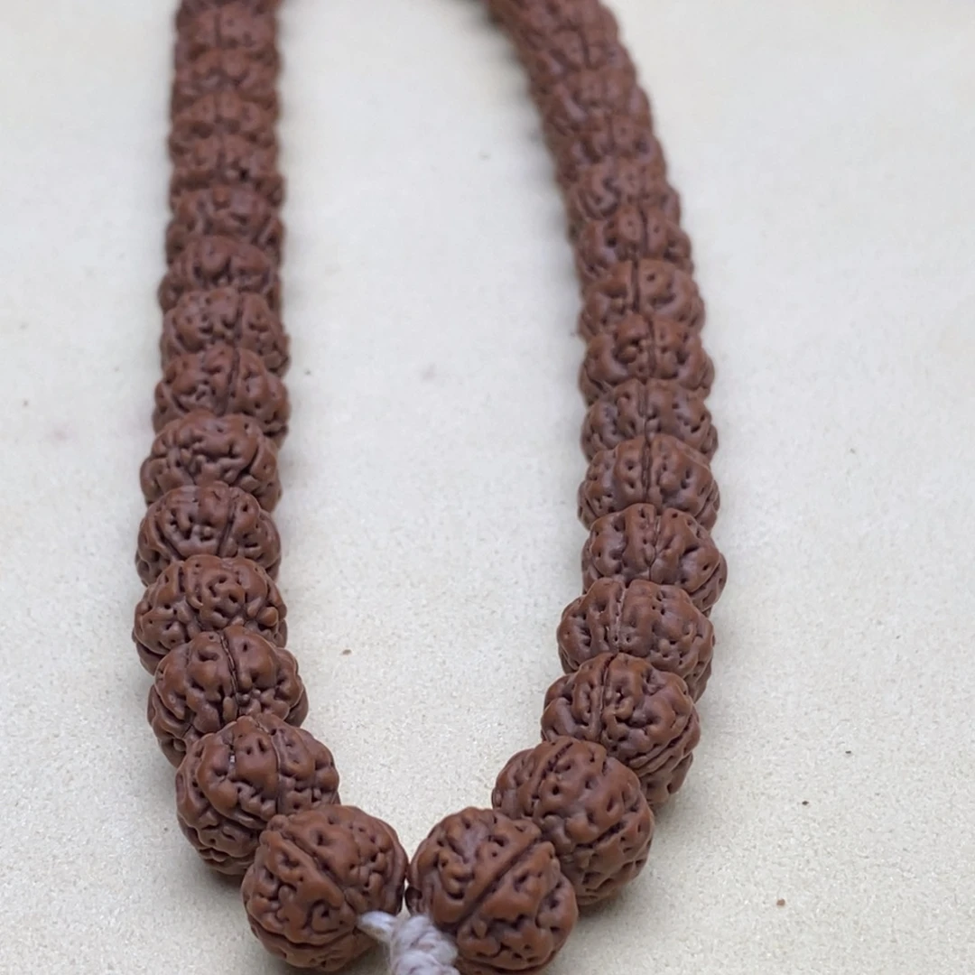 雅***士吊坠金刚菩提老树王手持