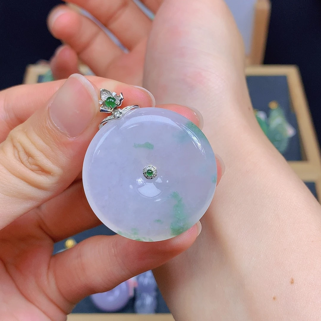 翡翠18K金镶嵌颈饰翡翠