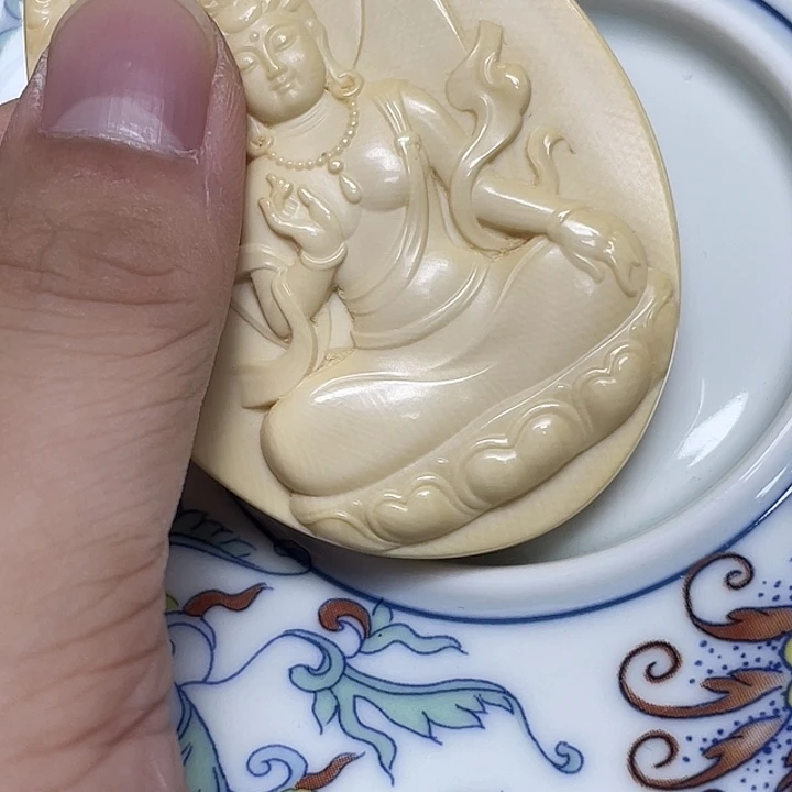 春***飘瓷片精致雕刻工艺精湛