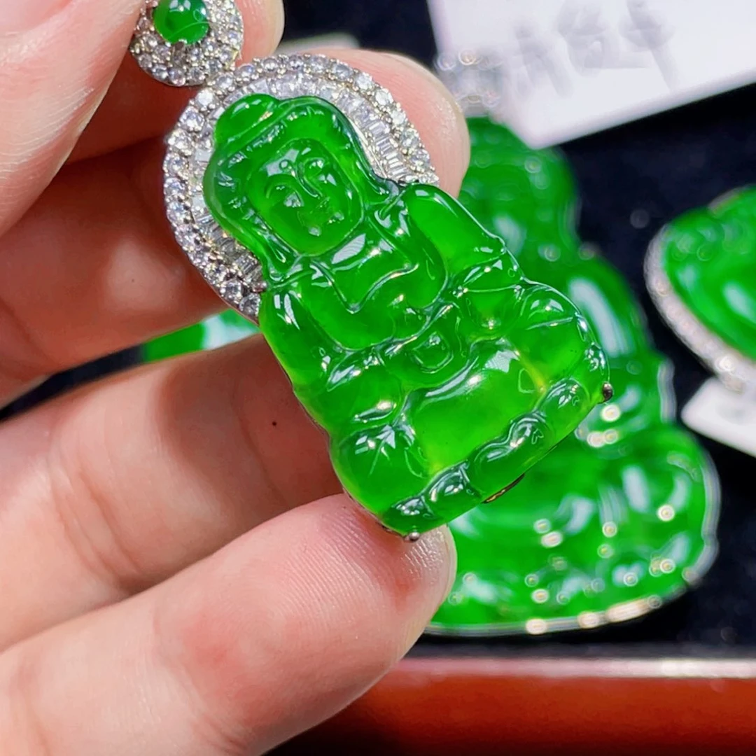 翡翠未镶嵌颈饰6，
