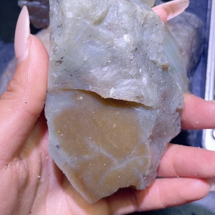 和田玉未镶嵌珠宝半成品