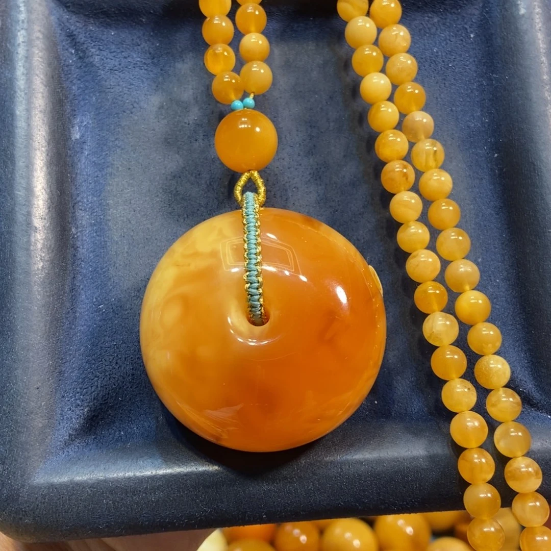 琥珀未镶嵌颈饰蜜蜡