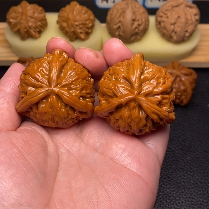 把件文玩核桃T****u工艺三棱