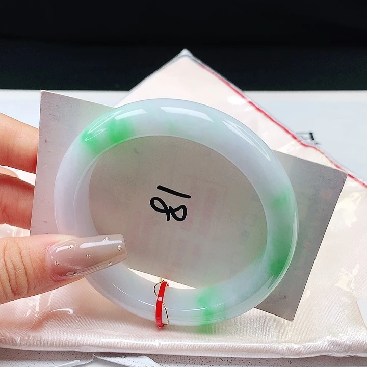 翡翠手镯未镶嵌56+正圈