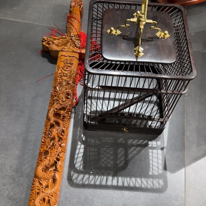 师***转摆件橄榄核红木工艺品底座等