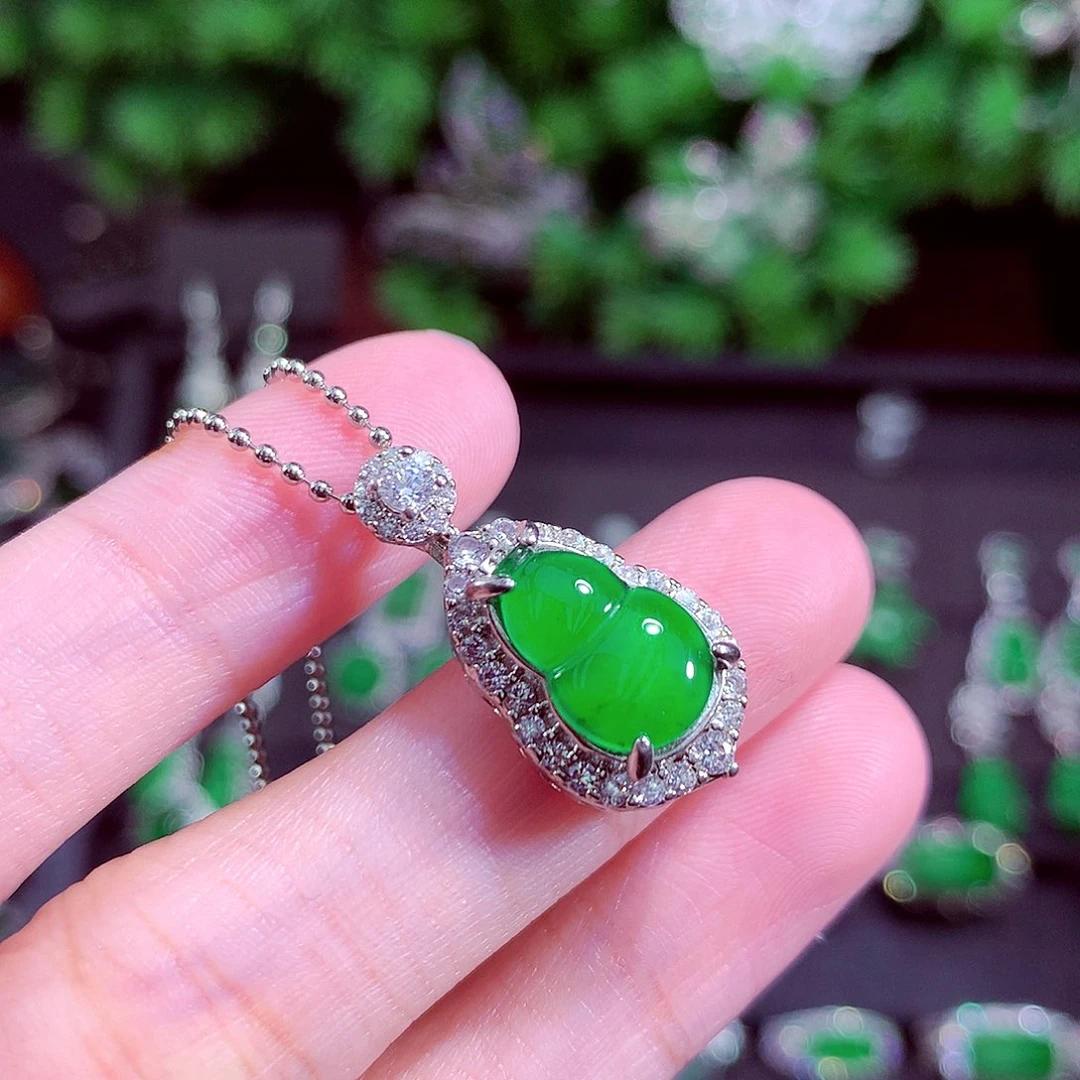 颈饰未镶嵌翡翠天然