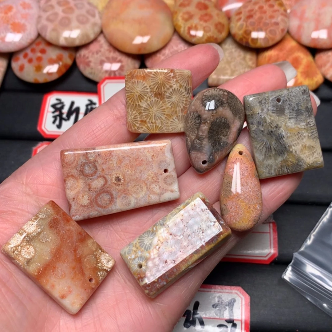 【闪购商品】硅化玉颈饰未镶嵌简****皇