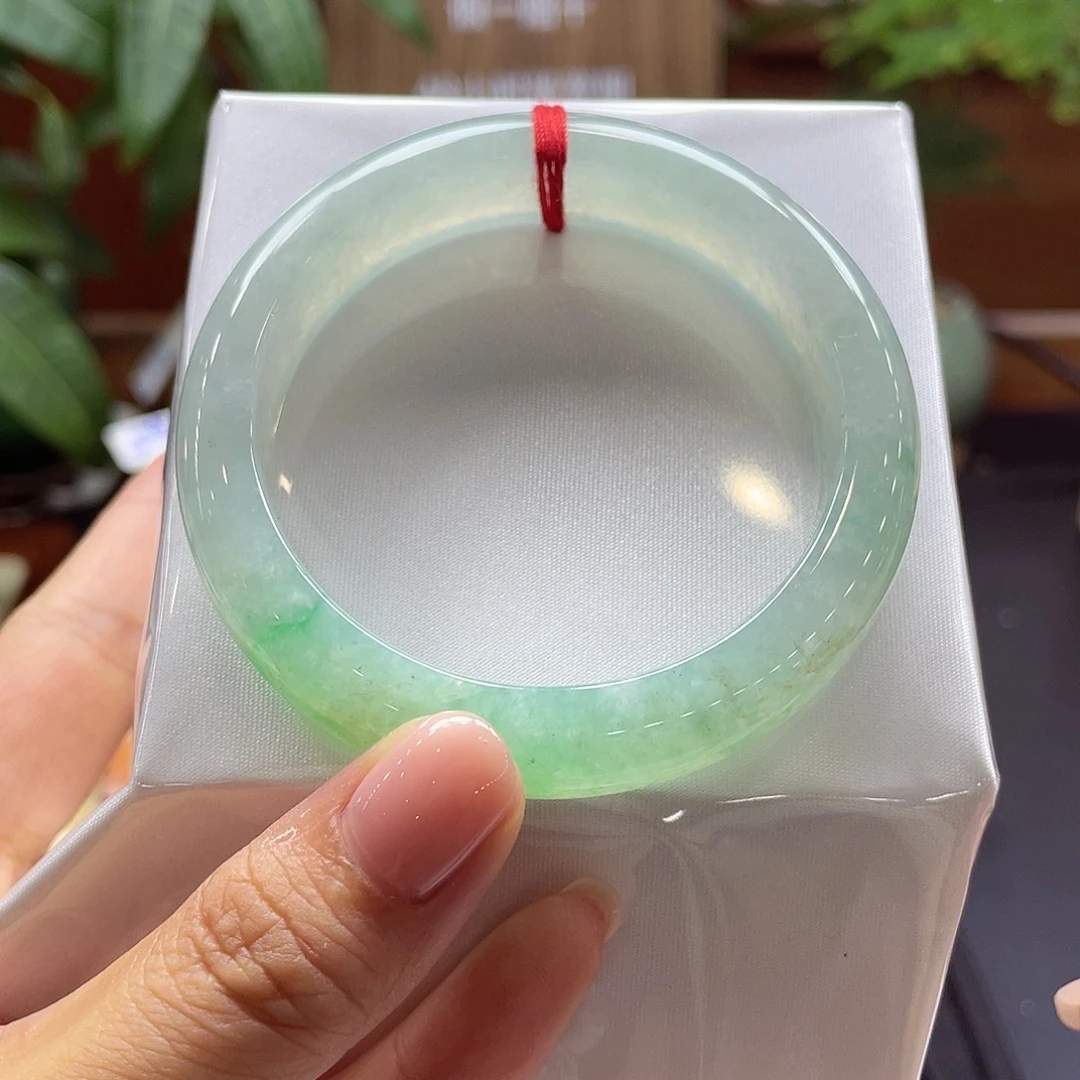 未镶嵌手镯翡翠76 号链接