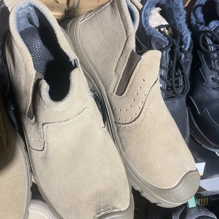 牛毛皮43鞋码微瑕疵