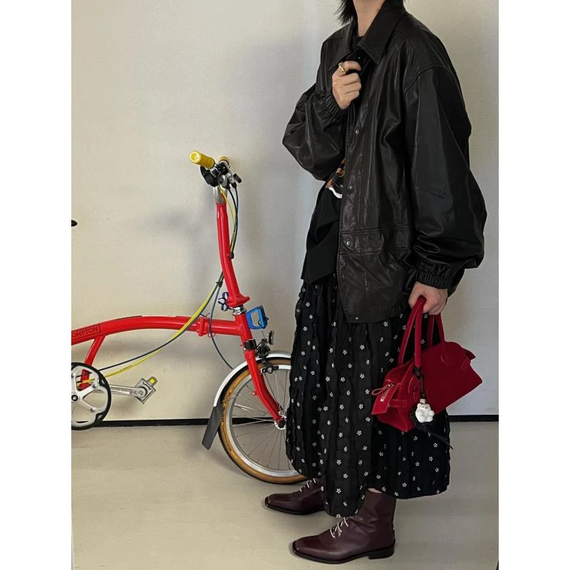 定位绣手工缝制花朵半裙 J24B410