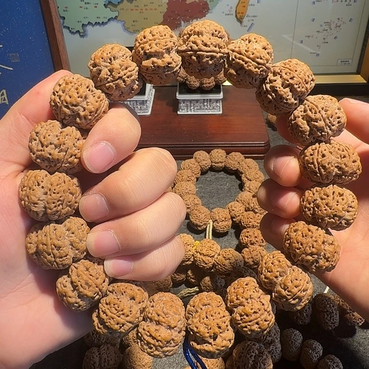 哈***雷金刚菩提吊坠各家各户