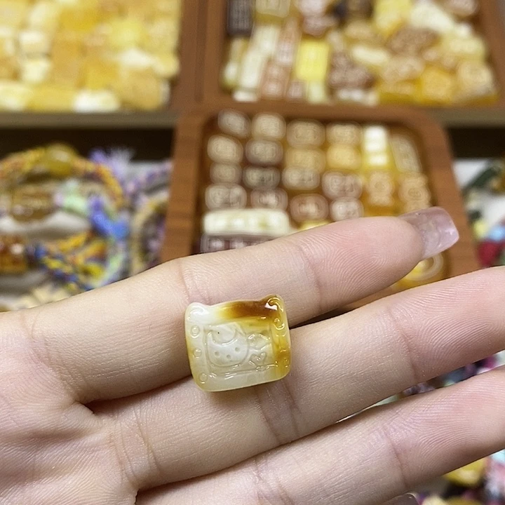 橄榄核吊坠电视机25