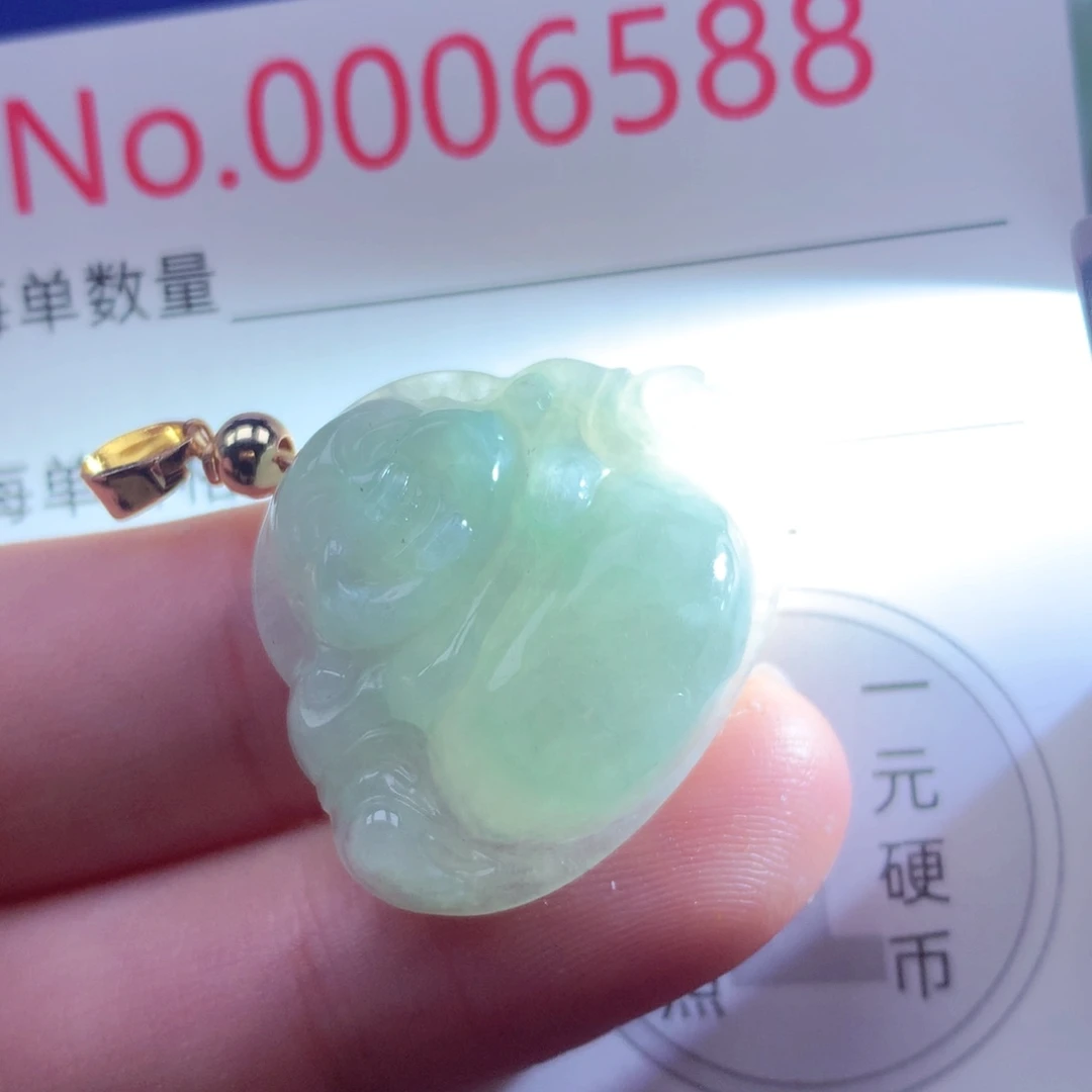 吊坠(不含链)未镶嵌翡翠