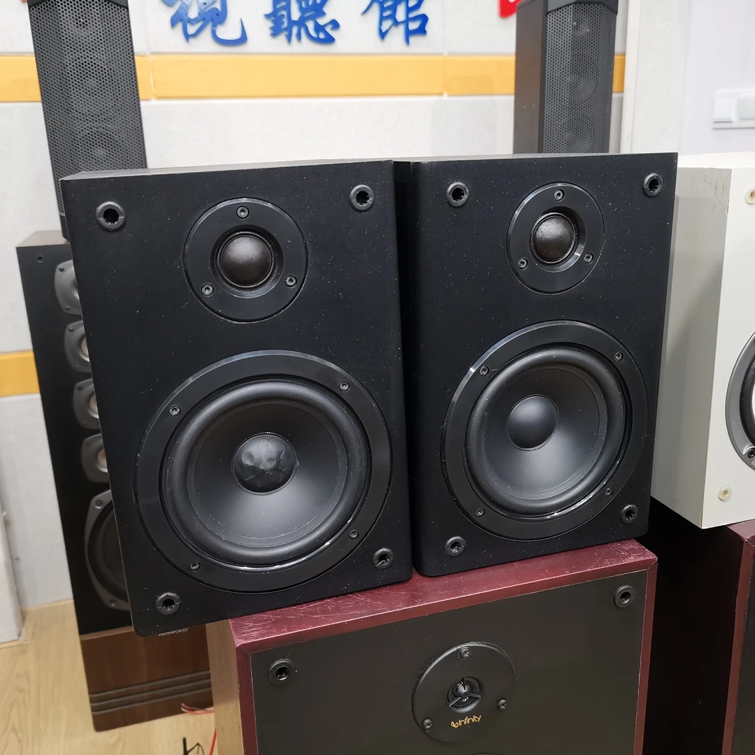9新 JBL 两分频书架小音箱一对，8新不包邮不退换