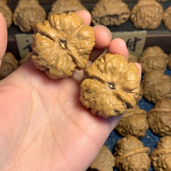 桃核吊坠更*期蛤蟆核桃