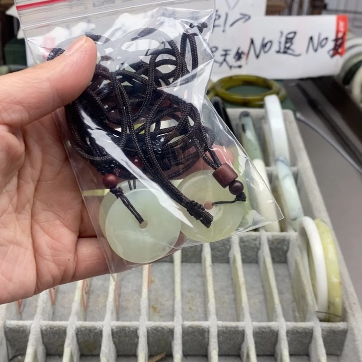 鱼***&蛇纹石玉未镶嵌手镯