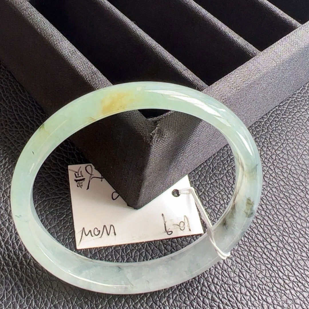 翡翠未镶嵌手镯56贵妃