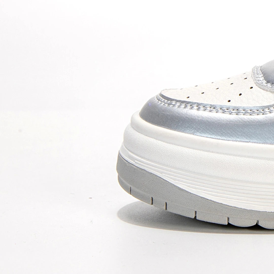 达芙妮女童板鞋2025春秋季新款儿童鞋女孩时尚鞋子爆款小白鞋