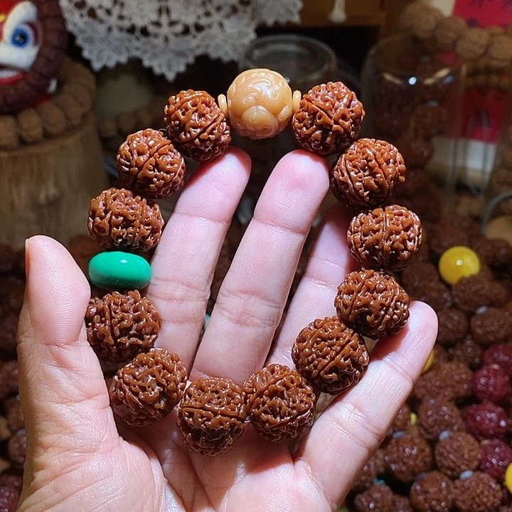 金刚菩提吊坠196玉华貔貅➕绿平安扣