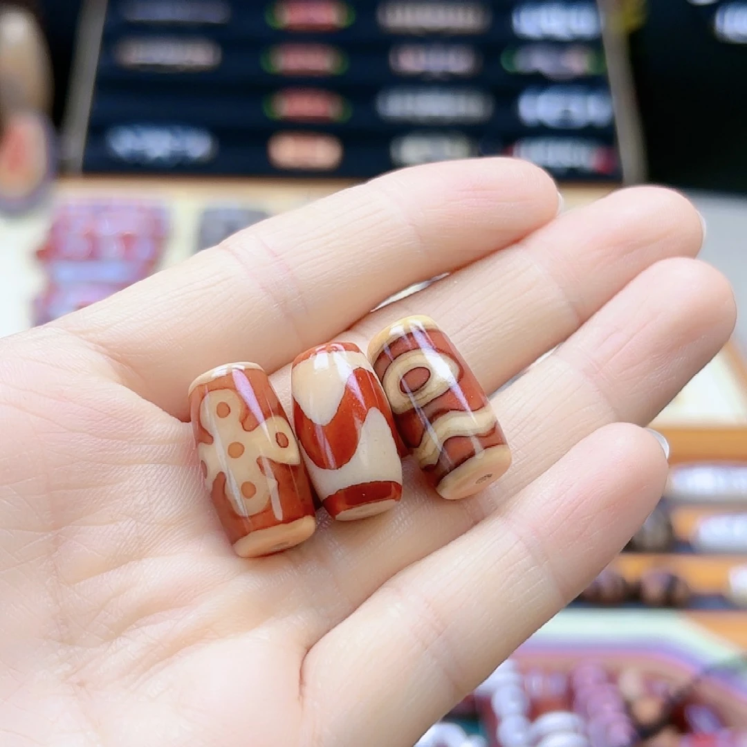 玛瑙/玉髓颈饰未镶嵌画*颜