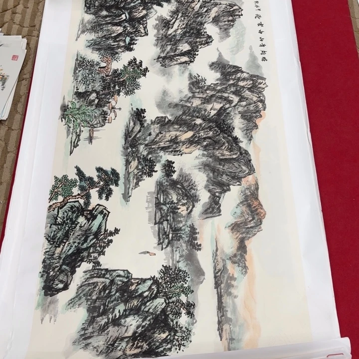 国画花鸟等图案为一体而