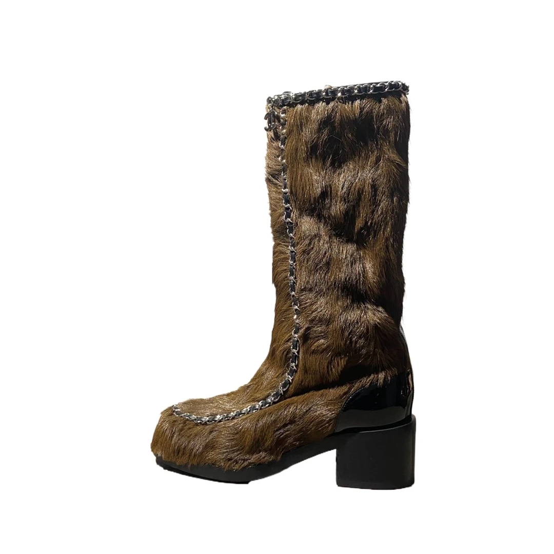 95新 Chanel/香奈儿 35.5码  棕色长毛链条长筒靴  re9353