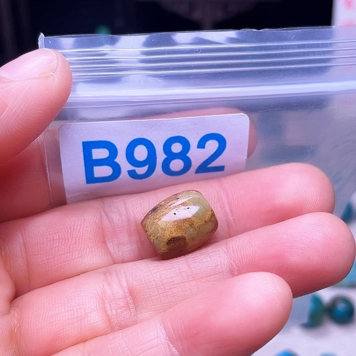 十堰原生态绿石头特色手工配饰