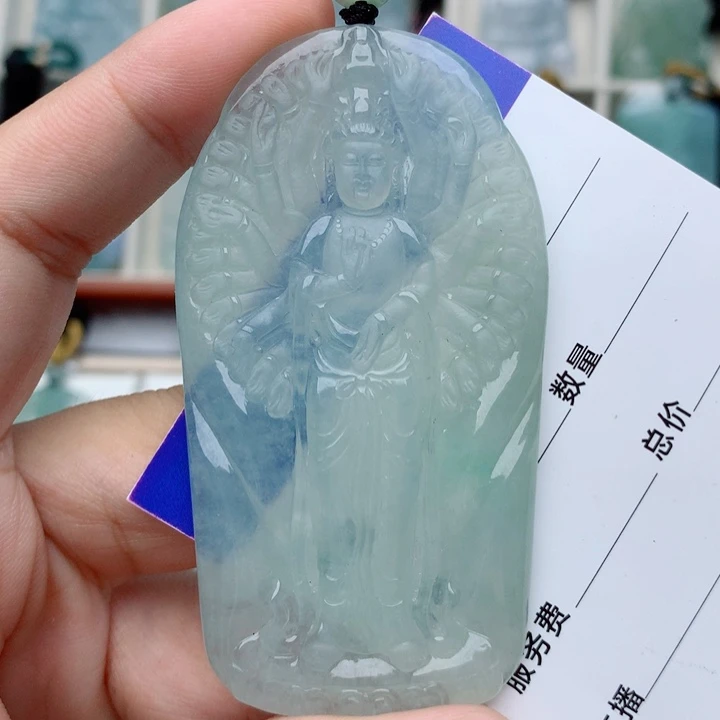 颈饰未镶嵌翡翠千手观音