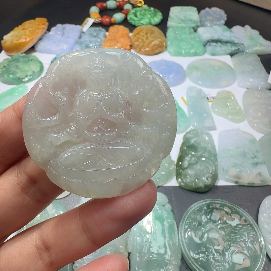 颈饰未镶嵌翡翠吊坠
