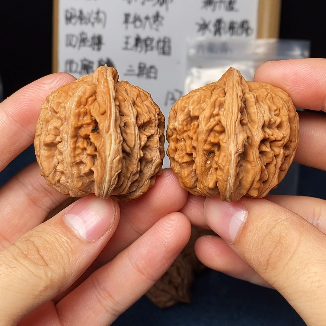 文玩核桃手串楼子