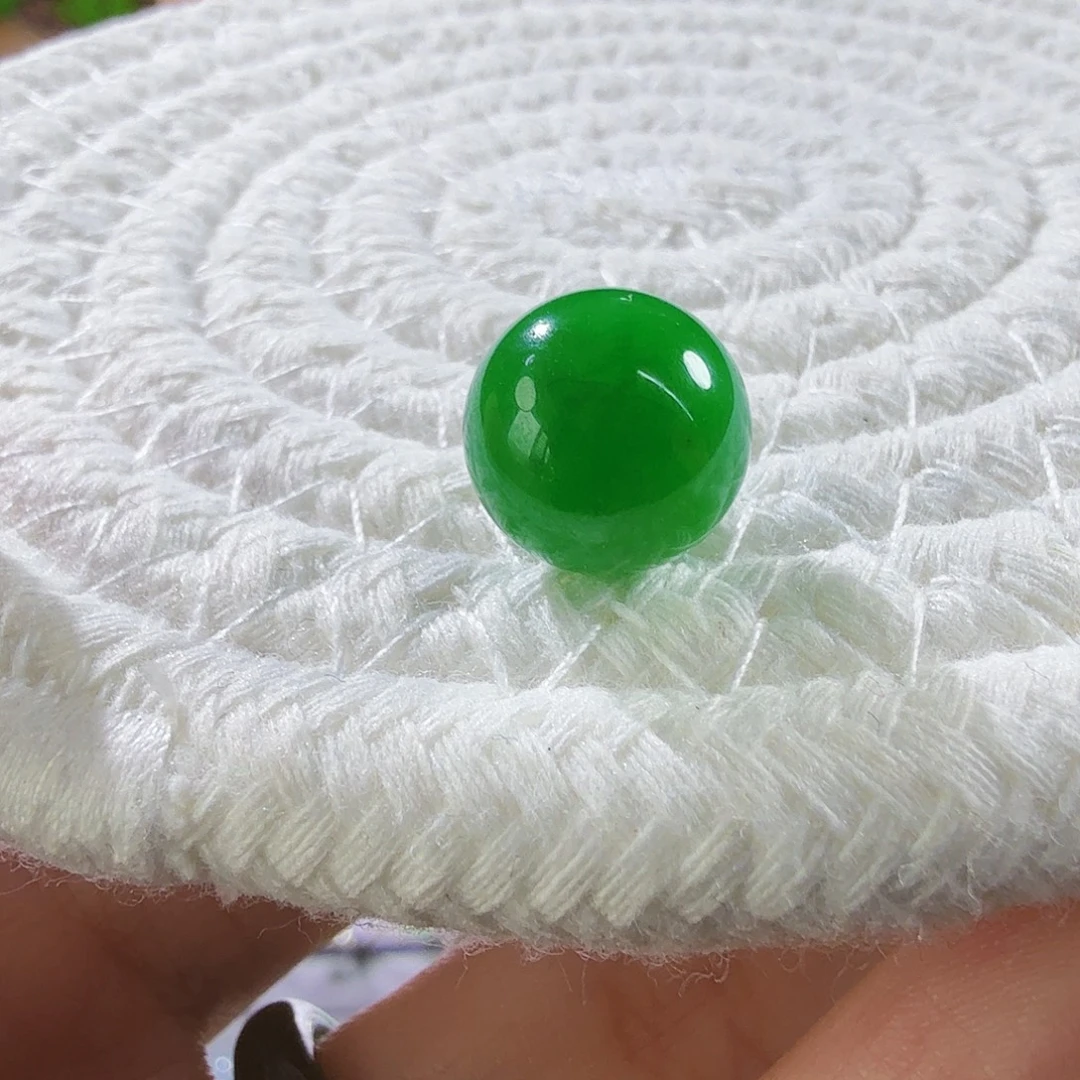 翡翠未镶嵌颈饰卡11.7