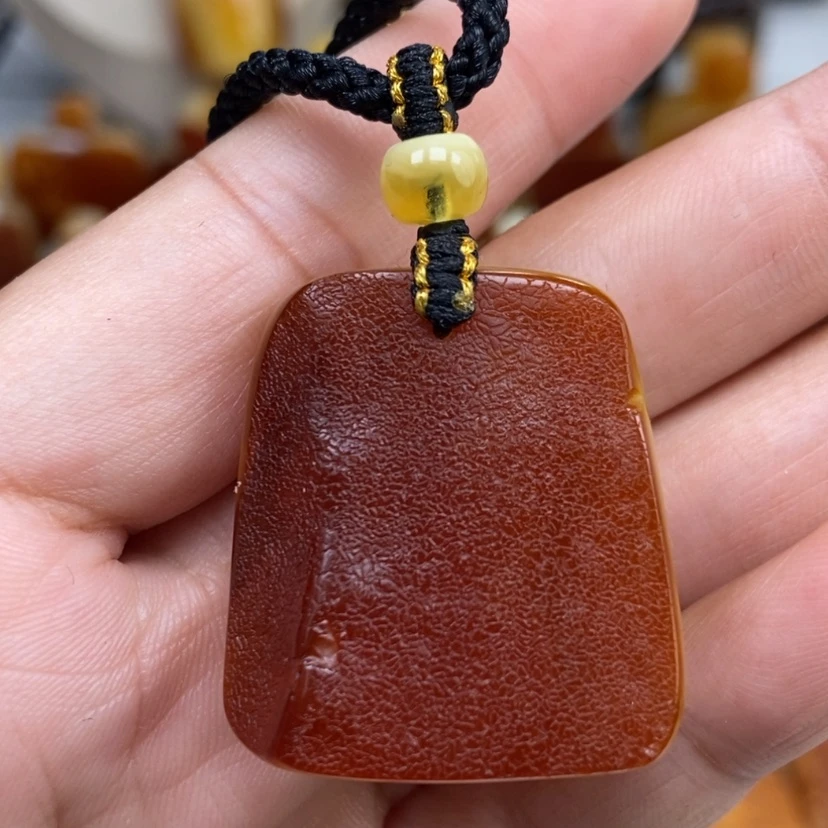 【闪购商品】琥珀颈饰未镶嵌