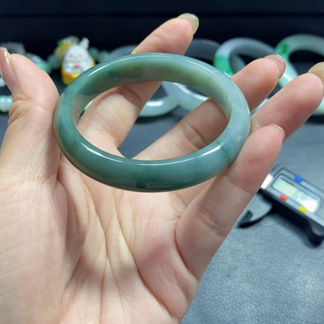 翡翠手镯未镶嵌?**林天然翡翠