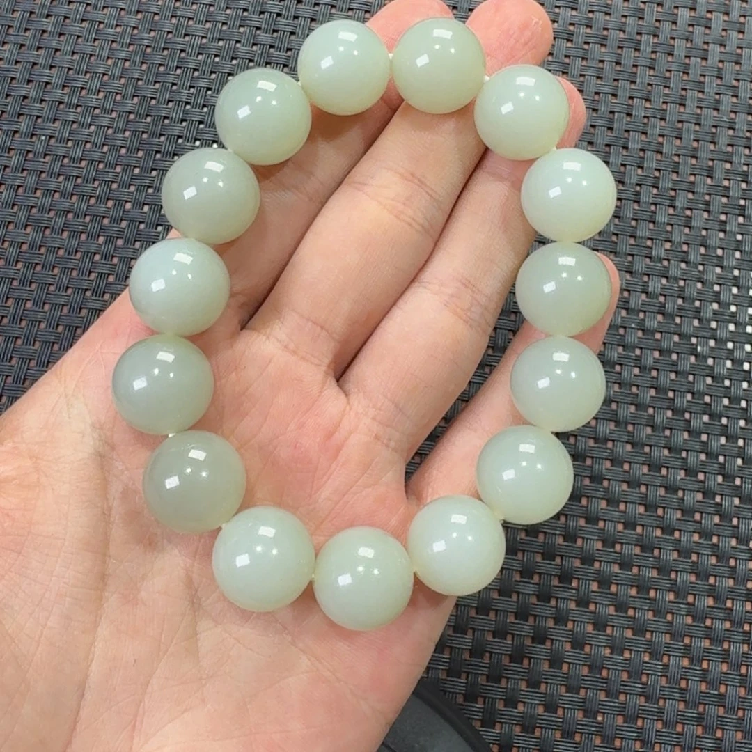 沉***默和田玉未镶嵌挂件近况卡14手串