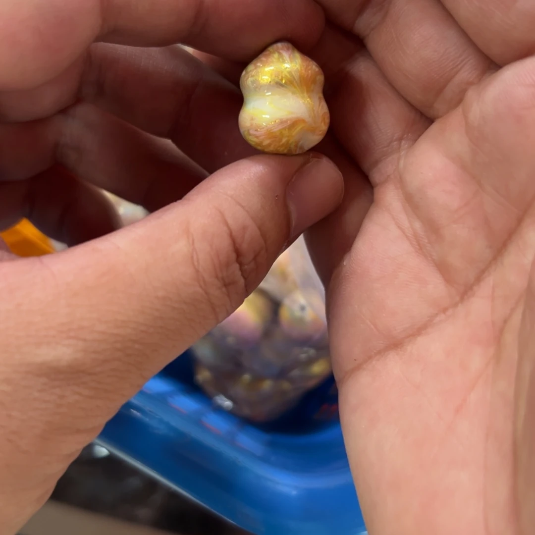 只买单纯的吊坠，没带链子，属的性质。