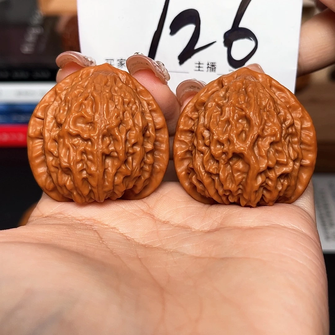 吊坠桃核金牛38+尺寸y