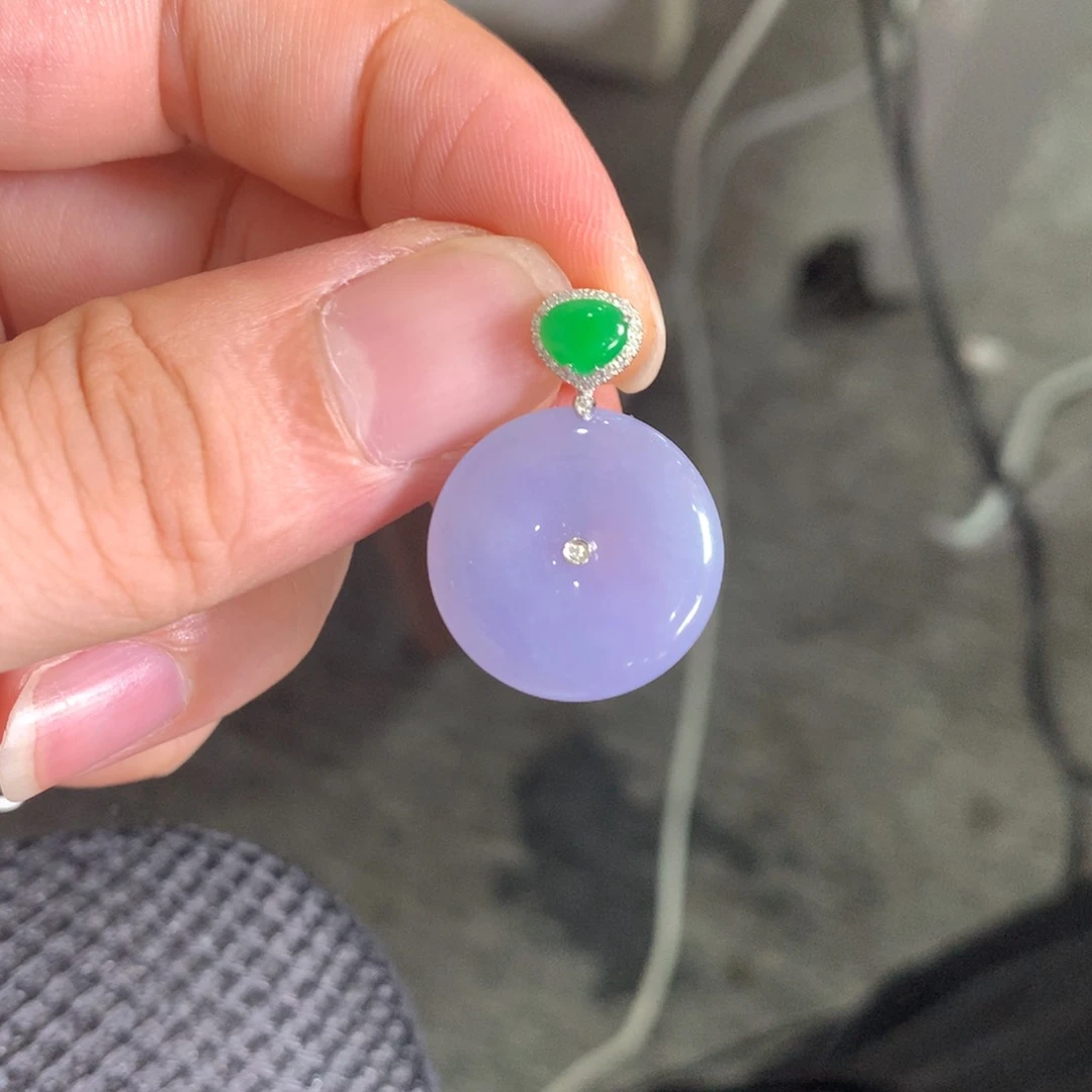 翡翠18K金镶嵌颈饰喵*子翡翠