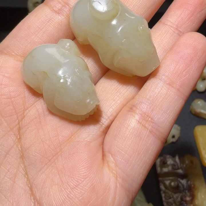 古***轩和田玉（糖玉）未镶嵌挂件