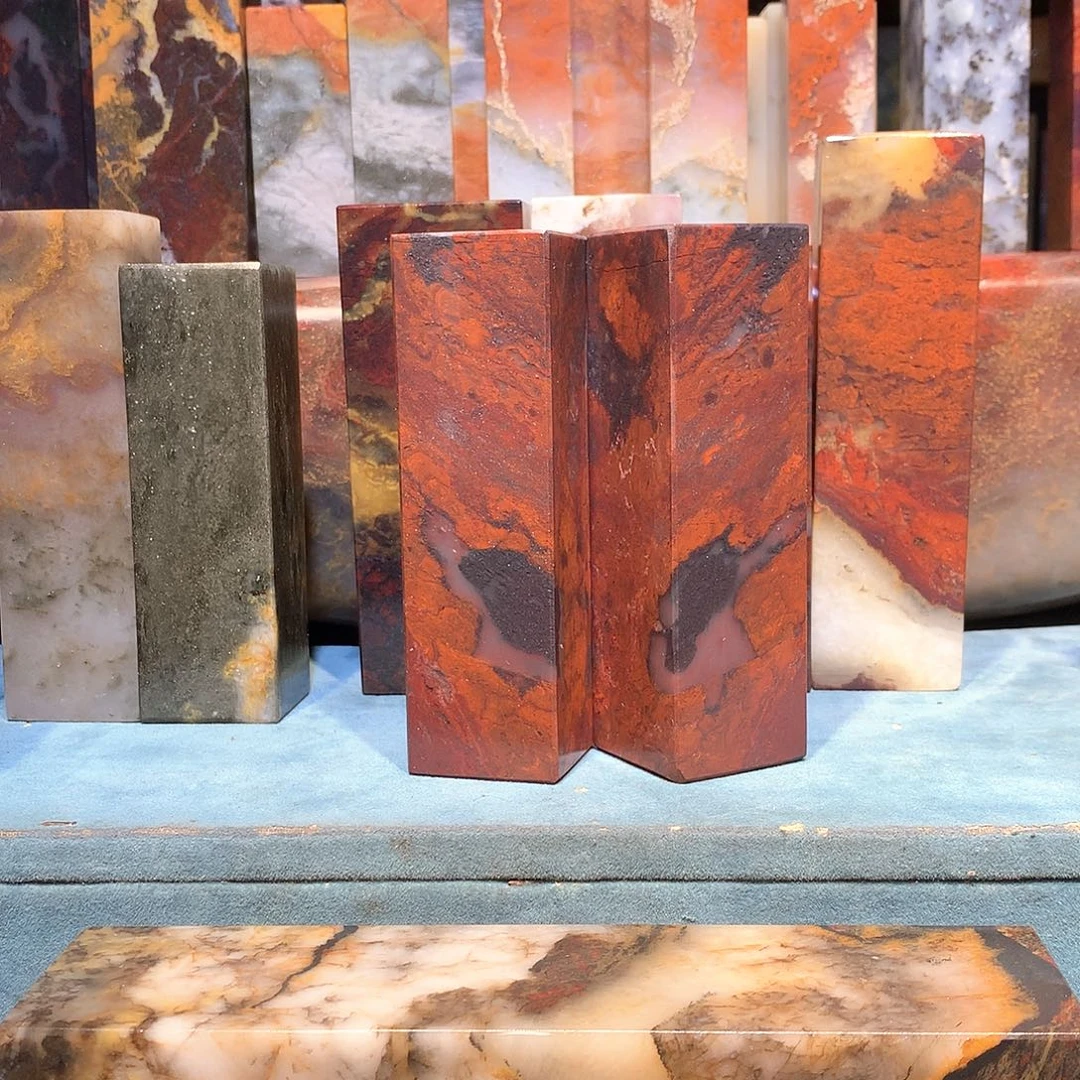 桂林鸡血玉印章料