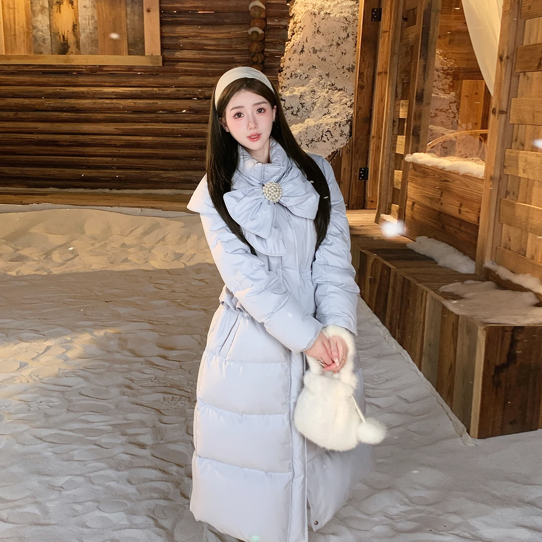 冰冰来了/初雪之约小众少女感立体蝴蝶结羽绒服长款收腰外套27365