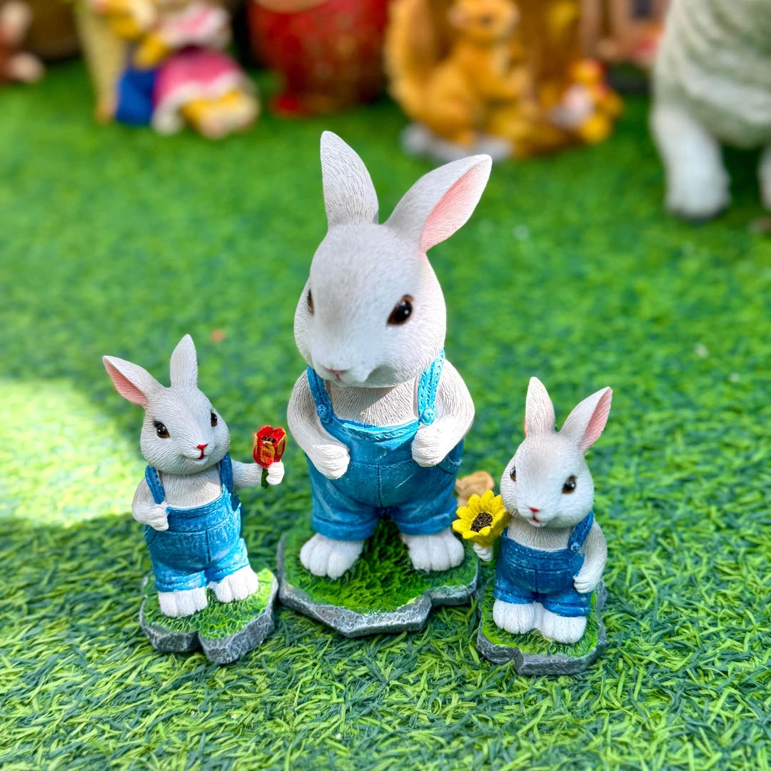 户外可爱小兔子一家背带裤多肉花盆摆件花园艺花插阳台景观小摆件
